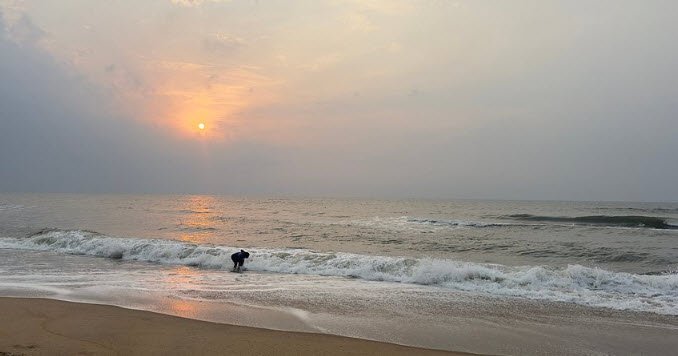 Thiruvanmiyur Beach